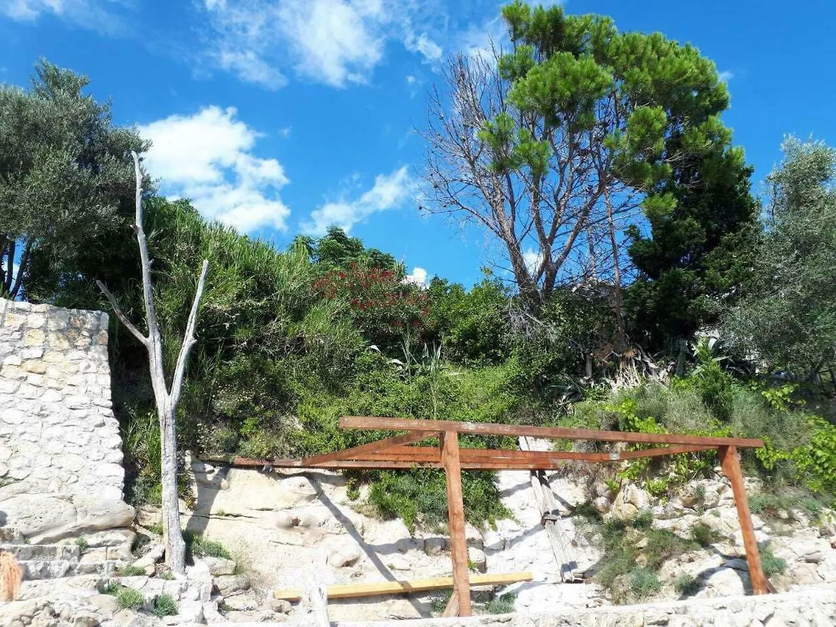 Apartments Horvat On Island Pag Vlasici