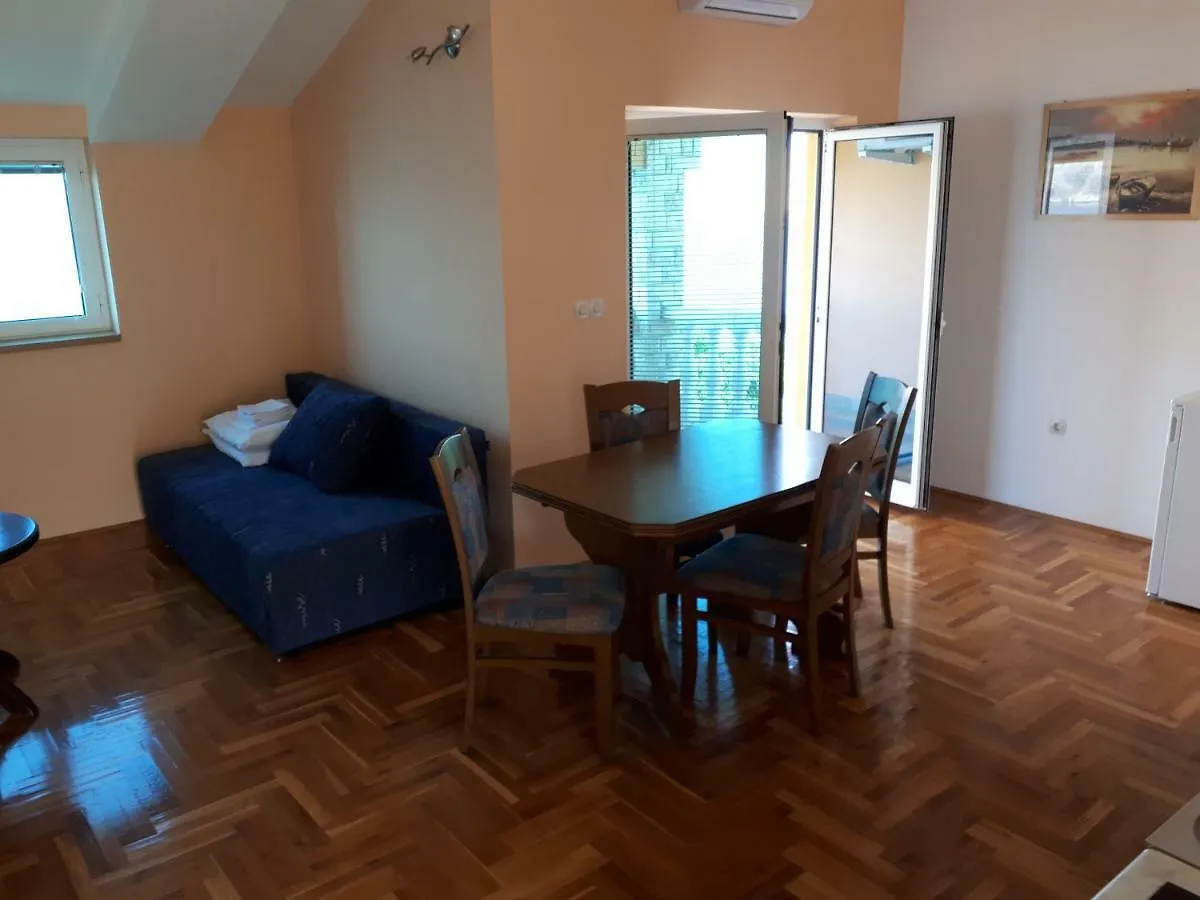 Apartments Horvat On Island Pag Vlasici Croatia