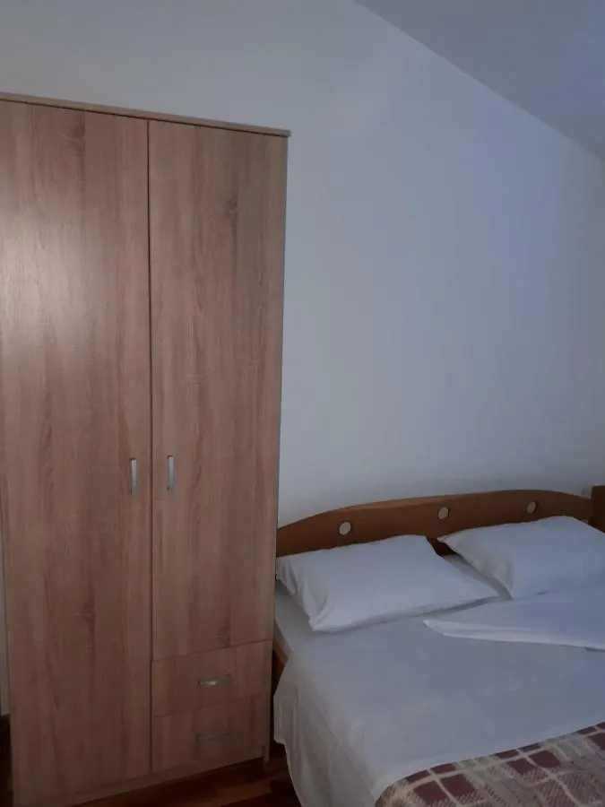 Apartments Horvat On Island Pag Vlasici Croatia