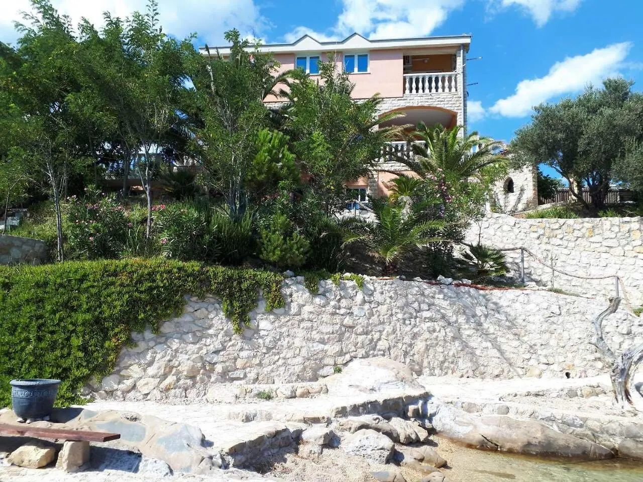 Apartments Horvat On Island Pag Vlasici
